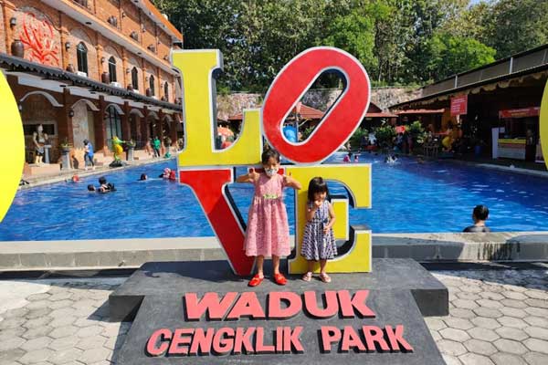 harga tiket masuk Waduk Cengklik Park