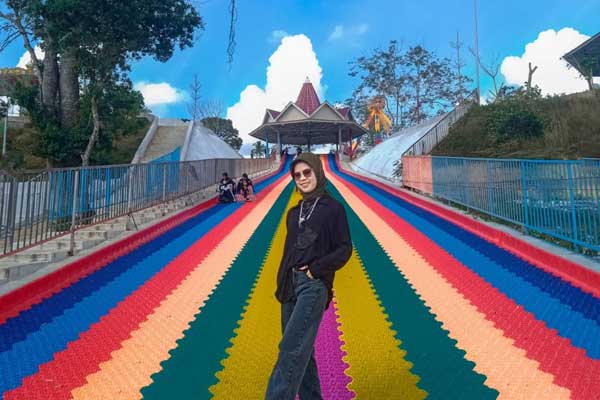 harga tiket masuk bukik cinangkiak