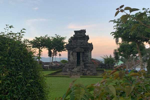 harga tiket masuk candi pringapus