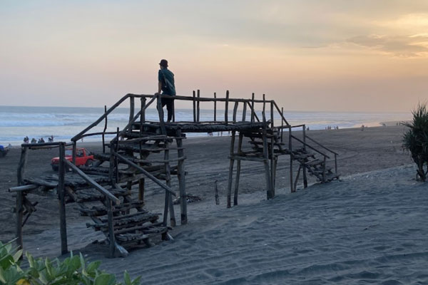 harga tiket masuk cemara sewu cilacap