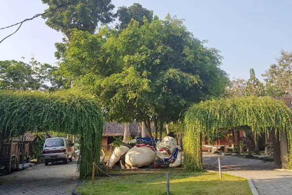 harga tiket masuk kampung bluron