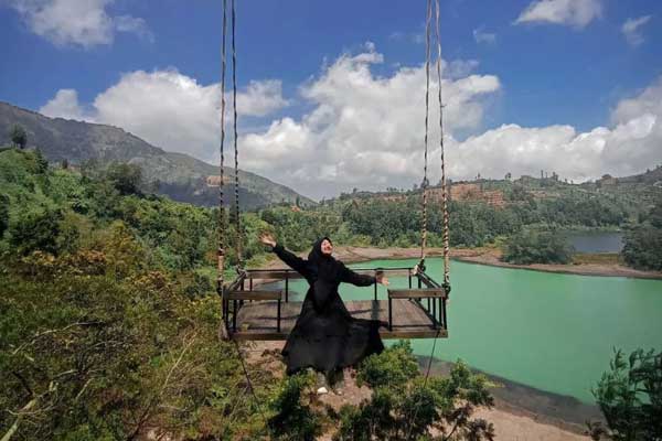 harga tiket masuk telaga warna