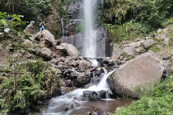 jam buka curug semirang