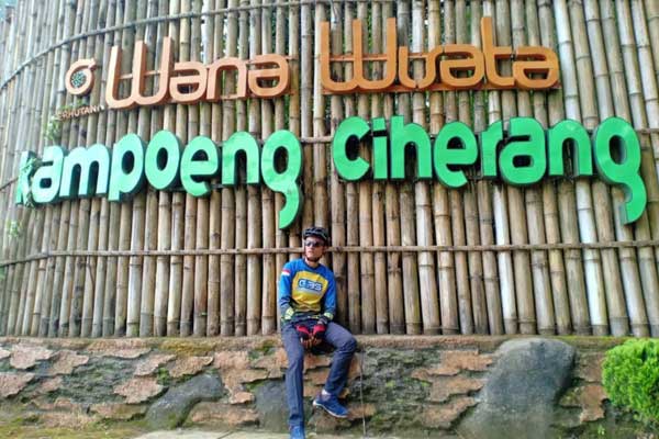 jam buka kampung ciherang