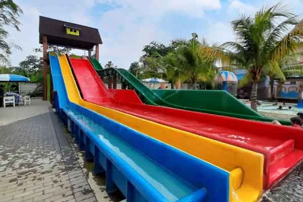 jam buka marcopolo waterpark