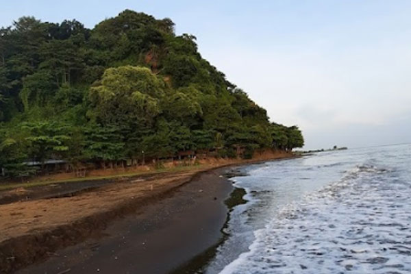 spot wisata gua manik