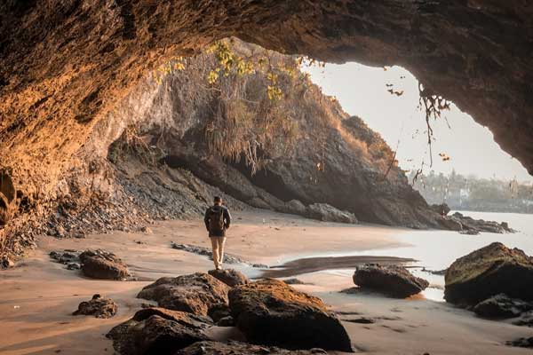 spot wisata pantai karang bolong
