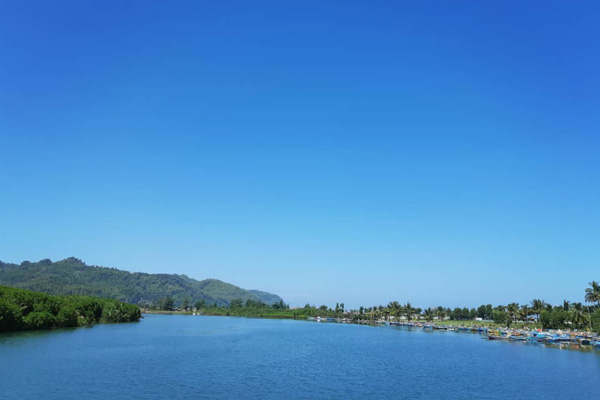 spot wisata pantai logending