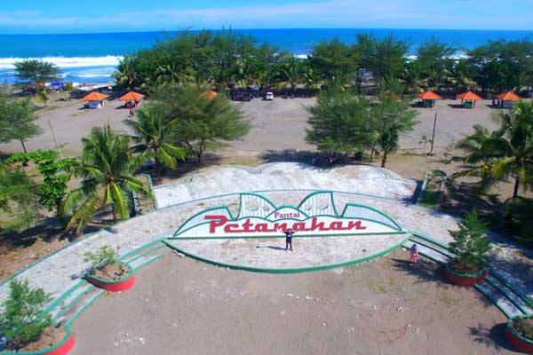 Pantai Petanahan Kebumen 5 spot wisata pantai petanahan