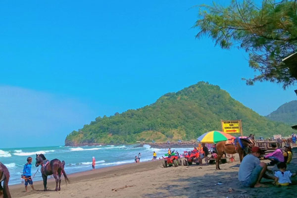 spot wisata pantai suwuk