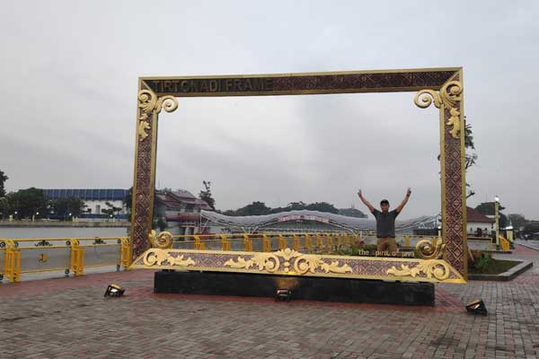 spot wisata taman tirtonadi