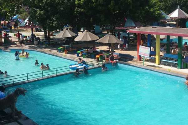 spot wisata waterboom mulia klambu