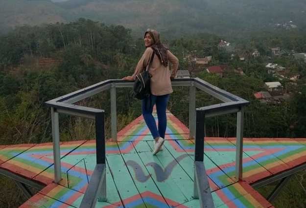 spot wisata watu ireng