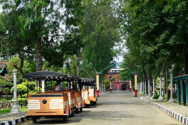 tips berkunjung benteng van der wijck