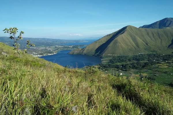 tips berkunjung bukit holbung