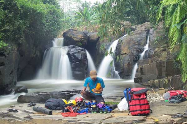 tips berkunjung curug gombong