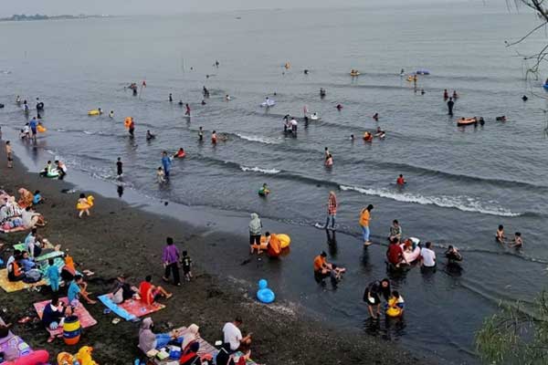 tips berkunjung pantai ngebum
