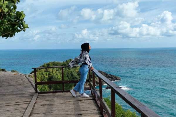 tips berkunjung pantai surumanis