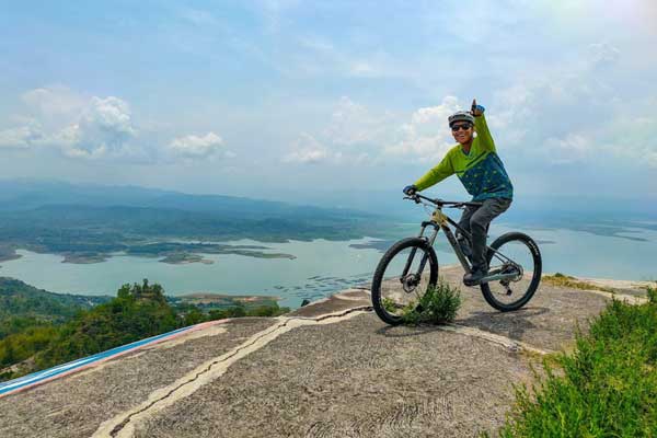 tips berkunjung puncak joglo