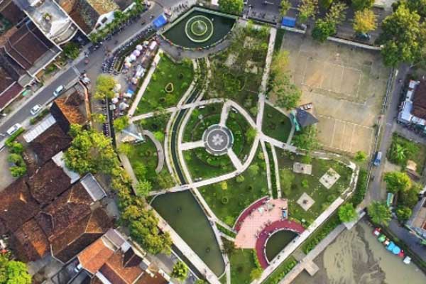 tips berkunjung taman pakujoyo